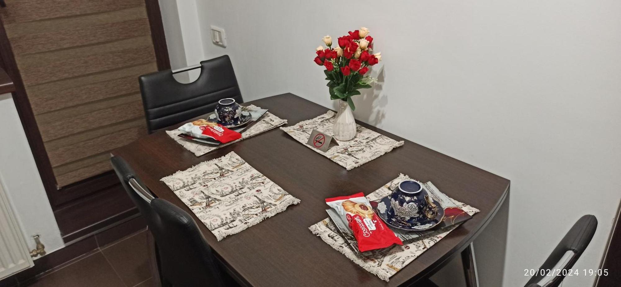 Cozy Magic House - Unirii Square Apartment Bukares Bagian luar foto